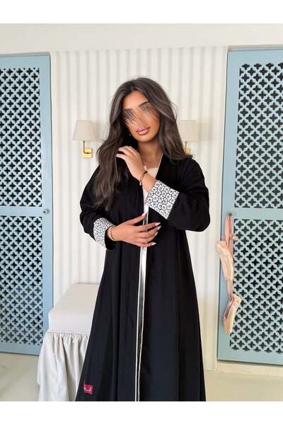 AYA MWT974 - عباية مخمل مع تدخيلة كلفه بالاكمام والخلف