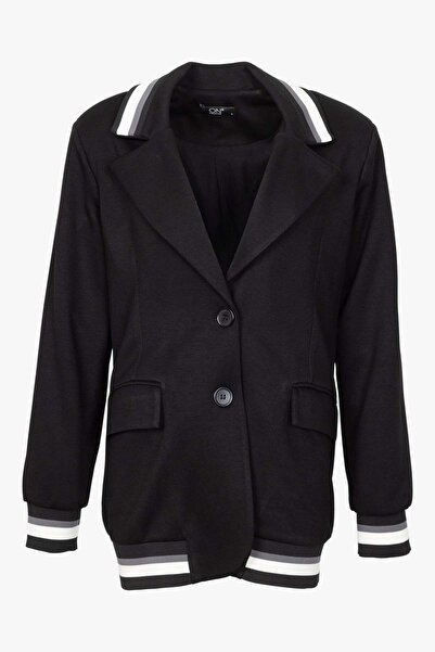 ON Omzu Shoulder Pad Ribbed Jacket