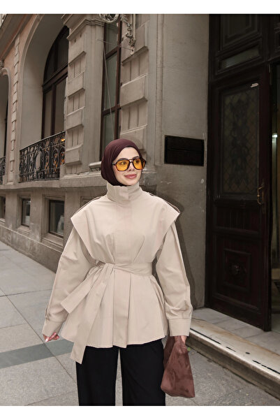 MODA AKSA 7623 DİK YAKA GENİŞ OMUZ TRENÇ KOYU BEJ