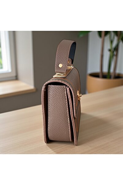 Gözde Mağazacılık حقيبة كتف نسائية بتفاصيل سلسلة