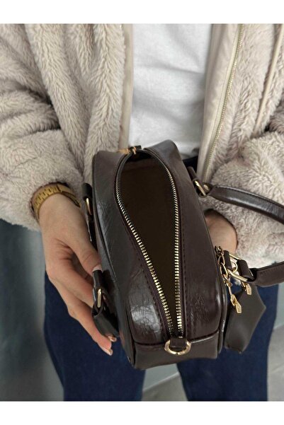 Berlin bags Geantă de mână și crossbody pentru femei Yummy Cüzlet, cu detaliu...