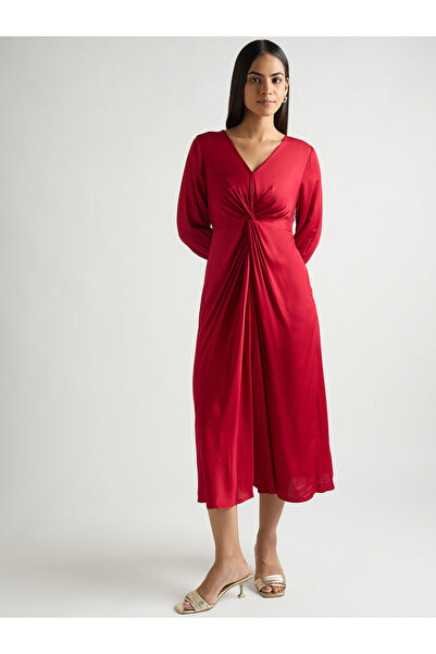 Styli Women Red Satin Midi Dress with Twist Detail