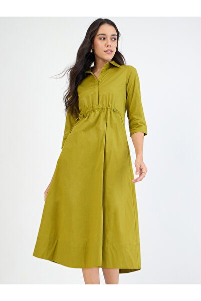 Styli Women Olive Green Midi Dress with Cinched Waist
