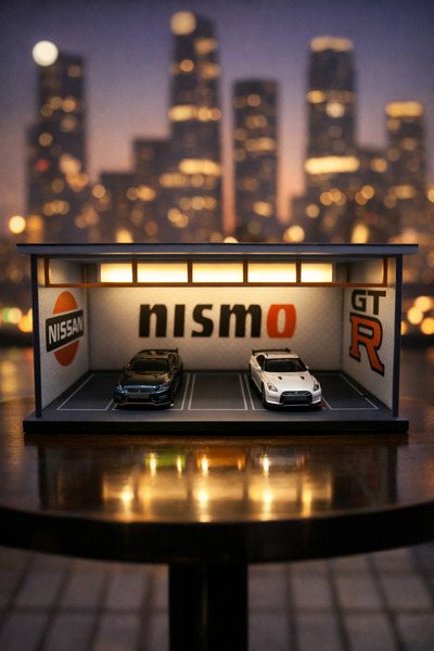Forge Triverse Nissan GTR Nismo Showroom 1:64 Ölçekli Maket Model 2 (Arabalar...