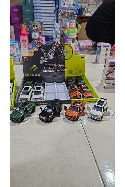 Ailenizin Oyuncakçısı Metal kapıları açılan jeep