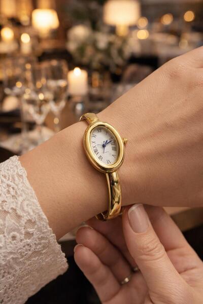 LOOQ Kelepçe Model Roma Rakamlı Kadın Kol Saati