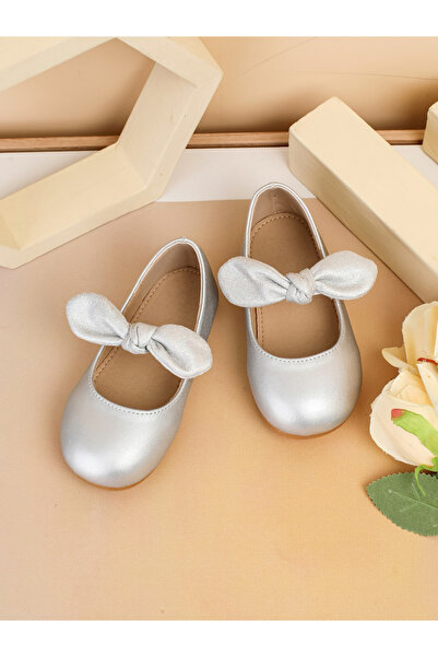 Take Two By Styli Girls Silver Bow Decoration Ballerina Shoes