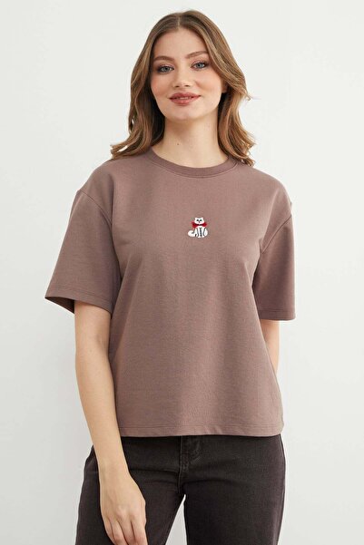 Fulla Moda Cat Embroidered Crew Neck Casual T-Shirt