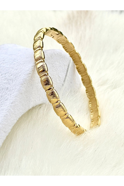 FERRO سوار نسائي من الفولاذ الأصفر موديل FRJW10044A-B مع علبة هدايا