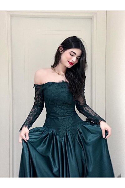 NO BRAND Luxurious dark green evening dress