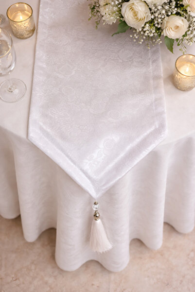 ŞAH TEXTILE DESIGN gümüş püskül detay beyaz papatya desen şık runner nişan ,d...