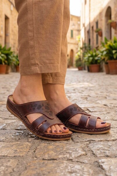 GEZER شبشب نسائي صيفي من الجلد الصناعي