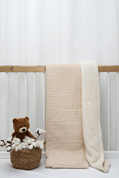 MIA BEE Bebek Battaniyesi İçi Welsoft Peluş Dışı italyan Pike (90X110)