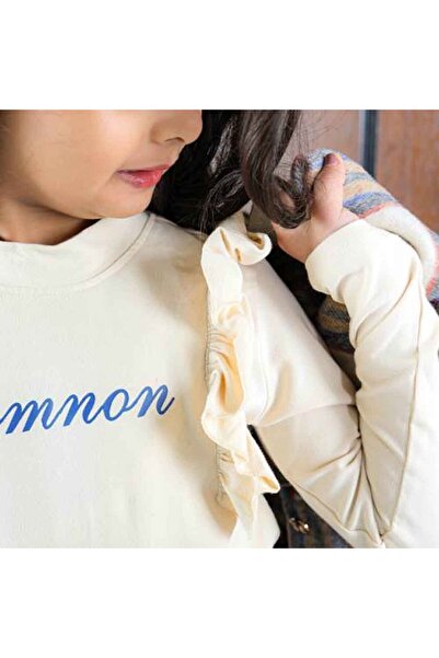 Mamnon بلوزة بيج بكتابة