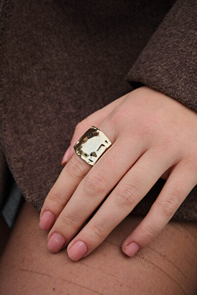 ByFlorya Jewelry حلقة مربعة كبيرة منقوشة قابلة للتعديل بحجم حر - لوحة وشم