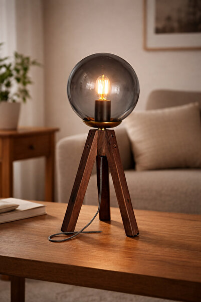 Uçar مصباح طاولة ثلاثي القوائم بظلال مصباح زجاجي وقاعدة خشبية حديثة