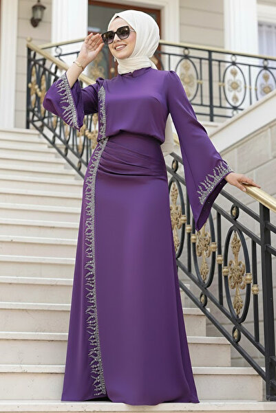 N.S NEVA STYLE فستان سهرة من الساتان باللون الأرجواني مع تفاصيل من الخرز 5336...