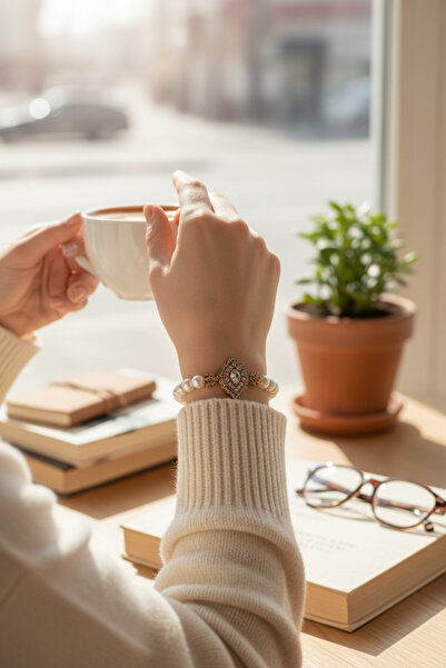 FAYRA ACCESSORIES Zirkon Taşlı Tek Sıra Badem İnci Bileklik