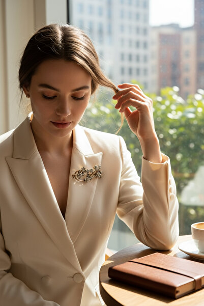 FAYRA ACCESSORIES Çiçek Dalı Elmas Montur Broş