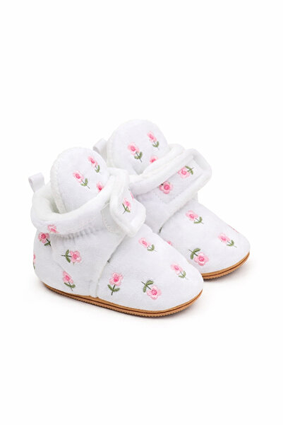 Superbaby White baby booties for first steps, fur lined, with floral embroidery