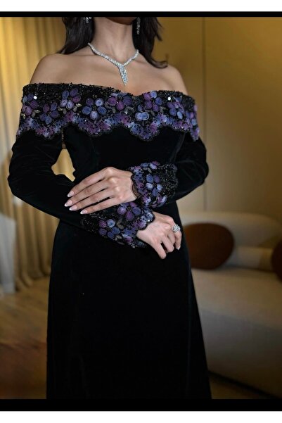 Klar luxurious black dress