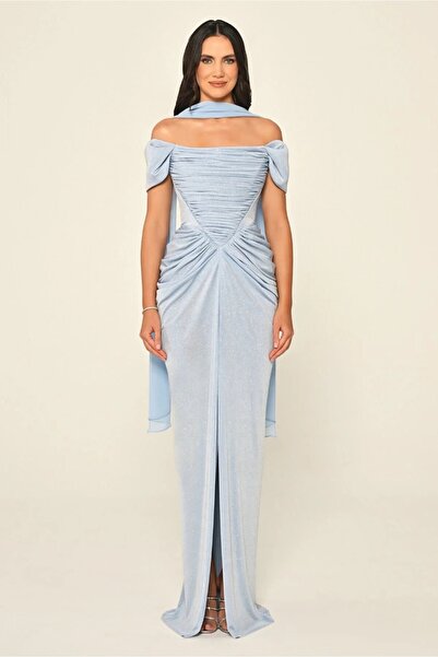 ALFABETA A shimmering evening gown with off-the-shoulder sleeves and an elega...