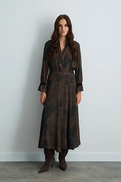 Gusto Дълга пола с разкършен подгъв от колекцията Anka - кафява