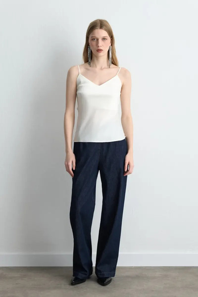 Gusto Сатиновий майка на бретельках - Екрю