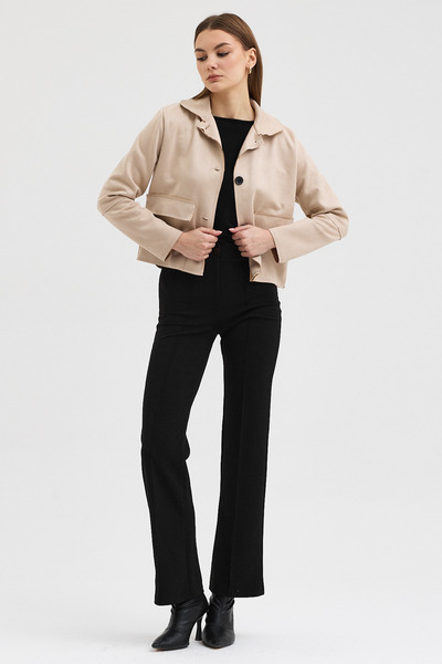 Lijuri Buttoned suede short basic coat 6176