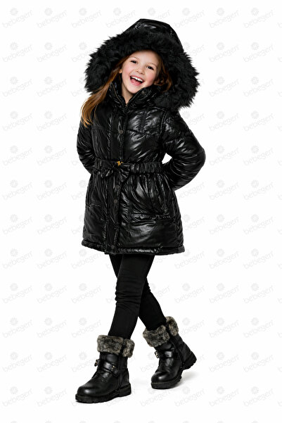 Monttini Bebegen Черно лъскаво палто с колан и шапка от флийс за момичета