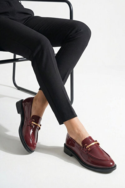 Redoxy Дамски обувки тип мокасини с елегантна катарама и лачена кожа