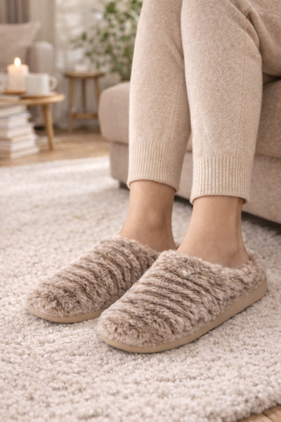 diModa's Women's Warm and Comfortable Plush House Slippers – Soft Fur, Non-Slip Pu Sole, Dowry, Guest Winter Wear