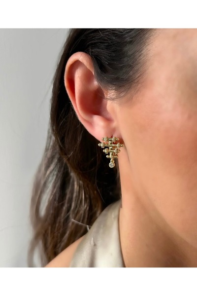 XUPING JEWELRY أقراط فولاذية بتصميم تي موديل من سلسلة كويومتشو في آي بي