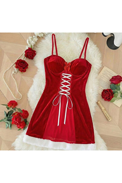 Generic Velvet fitted lingerie for a luxurious look