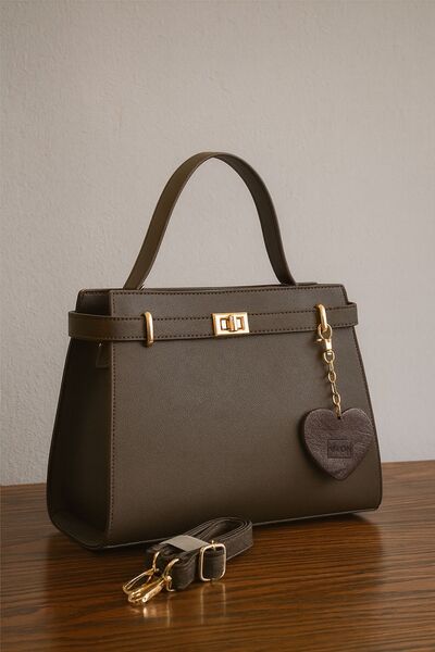 Moon Çanta Yelena Açık Kahve Suni Deri Charm Gold Detaylı Kadın Omuz Çantası