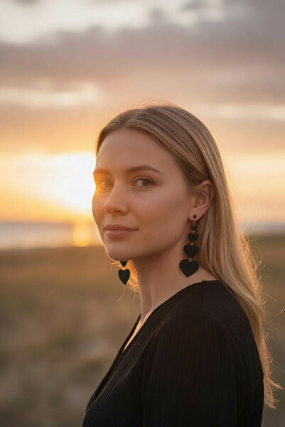 1PARÇAMAVİ Black Heart Non-Perforated Ear Women's Earrings with Twist Screw C...