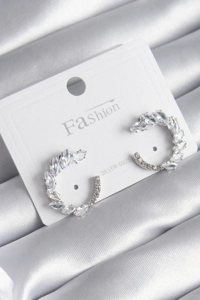 shopwave أقراط نسائية من النحاس الفضي اللون بحجر الزركون