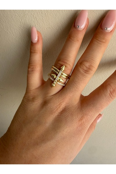 LUSORA ACCESORY خاتم نسائي أنيق بحجر الزركون الذهبي اللون ذو طرف سهم مزدوج