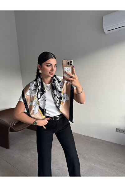 Bade Butik Eșarfă neagră cu model de flori