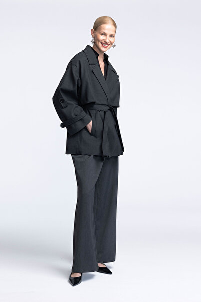 SEPANU COLLECTION Kadın Antrasit Renk Kemerli Kruvaze Yaka Kısa Trençkot