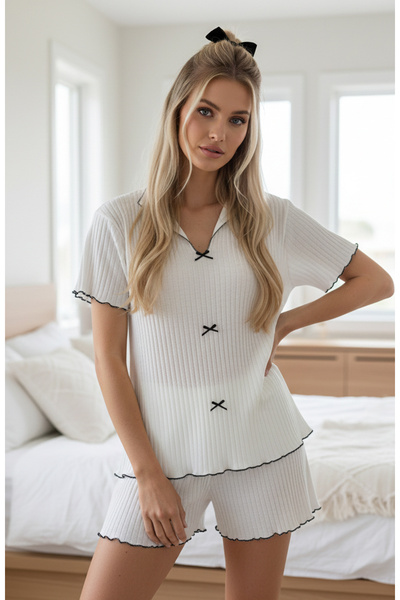 Siyah İnci beyaz Mevsimlik İnce Fiyonklu Şort Takım7880