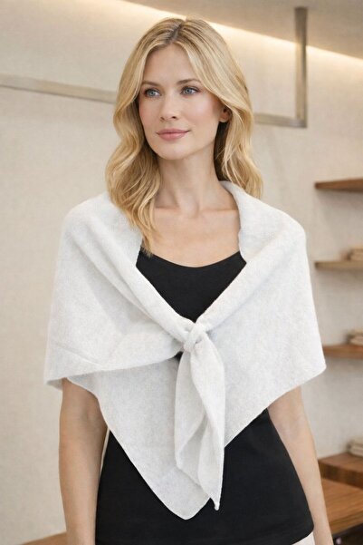 Axesoire S009-1 Ekru trokutasti pleteni šal za ramena