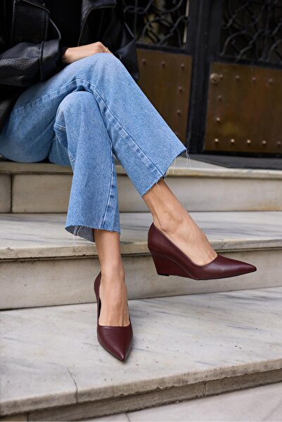 carweza Γυναικεία παπούτσια με τακούνι Mendez Burgundy Wedge