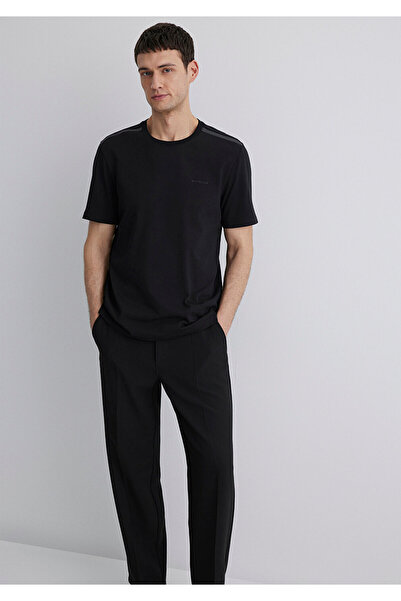 Mavi Чорна футболка Regular Fit / Нормальний крій 0612689-900