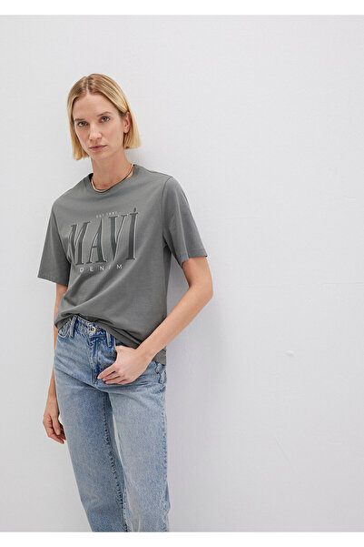 Mavi Graues T-Shirt mit Logo-Print, normale Passform / normaler Schnitt 16119...