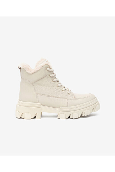 Greyder حذاء نسائي من الجلد الطبيعي باللون الإيكرو 5K2UB31036