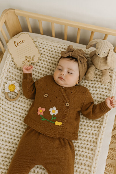 Minora Knitwear Winter Floral Lace Double Breasted Suit Brown
