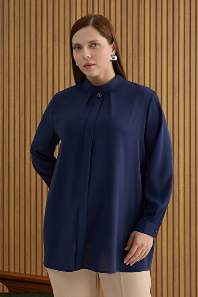 Aker Lacivert Yakası Pili ve Boncuk Detaylı Bluz