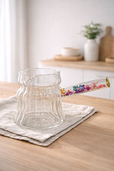 Evila Cam Cezve – Isıya Dayanıklı Çiçek Detaylı Sap, Şık ve Modern Türk Kahve...