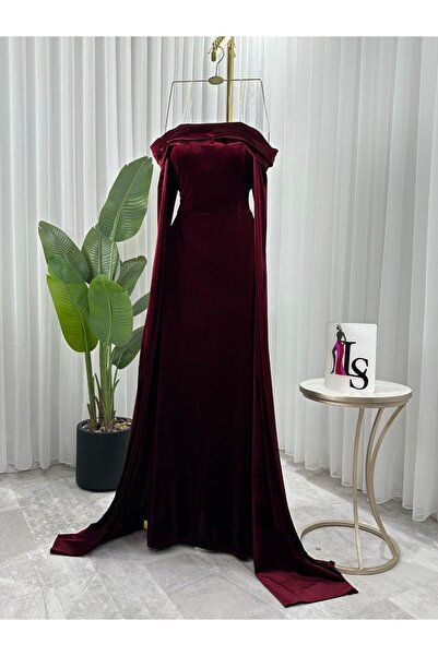 Kendallksa "Venus" velvet dress